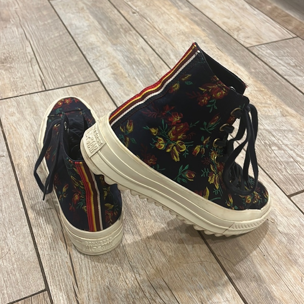 Converse lift 8.5 blue silky floral with White Soles